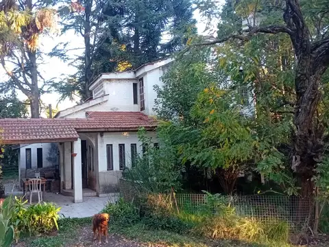 CASA DOS PLANTAS - PARQUE 3000MTS2 - PISCINA - GARAGE-