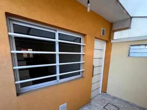 DUPLEX 3 Ambientes con Patio