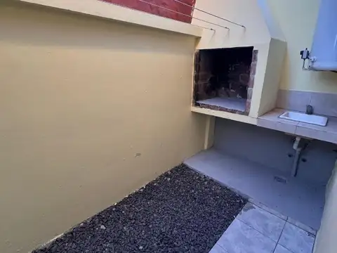 DUPLEX 3 Ambientes con Patio