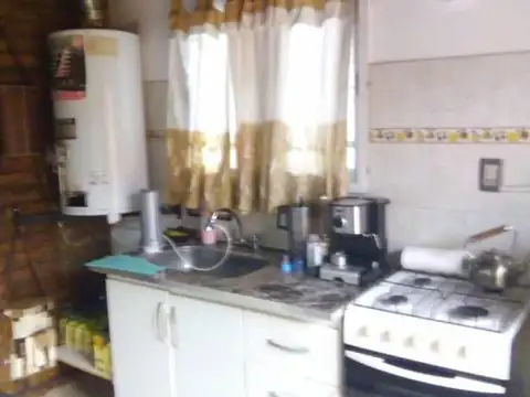 Casa 6 ambientes con 4 baños