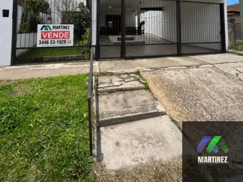 Casa en venta c/ cochera en Gualeguaychú