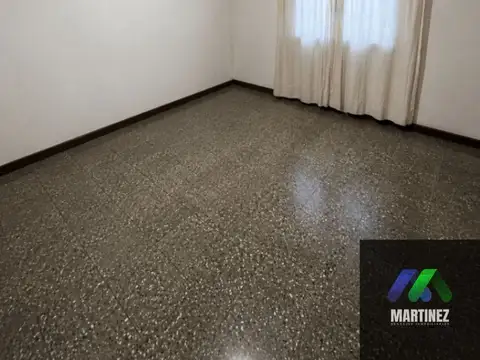 Casa en venta c/ cochera en Gualeguaychú