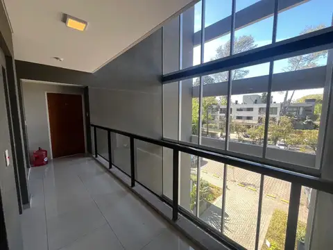 Departamento en Venta en Villa de Mayo, USD 160.000