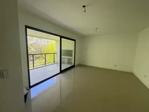 Departamento en Venta en Villa de Mayo, USD 160.000