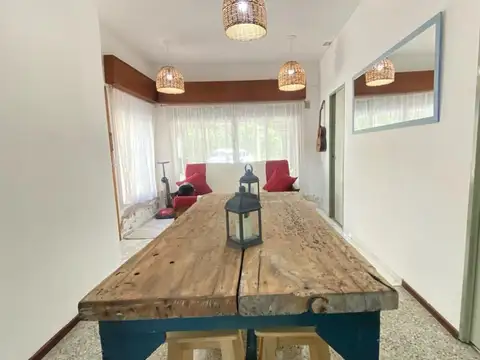 Casa 5 ambientes con 1 baño