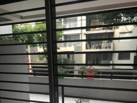 Ambroseti e/ Franklin y Avenida Díaz Vélez