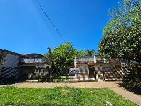 CASA 3 AMB SOBRE AMPLIO LOTE 578m2 APROX