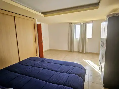 CASA EN VENTA PLOTTIER Calle El Almendro Barrio Los Cerezos I 200