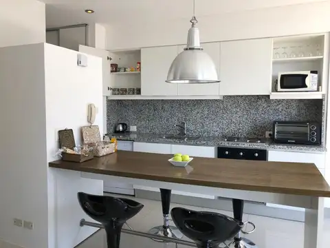 Departamento en Alquiler con 1 cocheras
