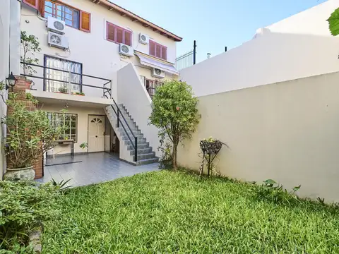 Venta PH tipo Casa de 4 Amb - Patio con Parrilla - Garage - Playroom