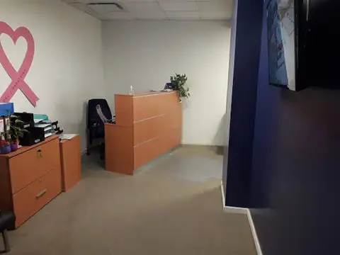 Oficina en Venta con 5 cocheras