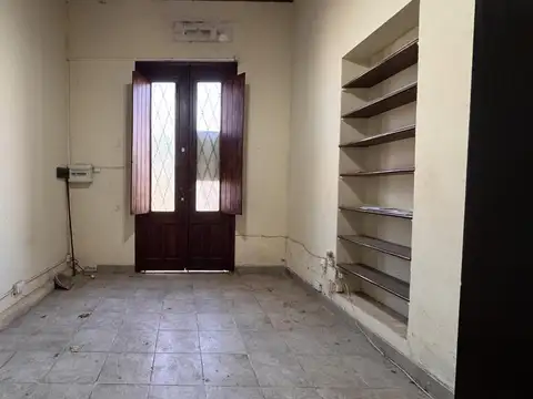 Casa 6 ambientes con 2 baños