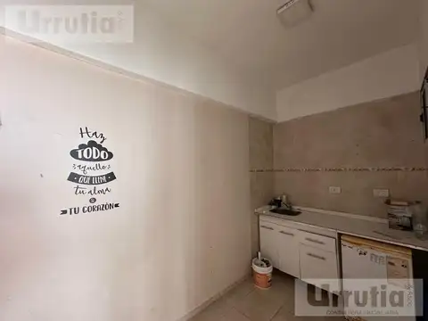 Oficina en Alquiler en Moron Sur, $ 900.000