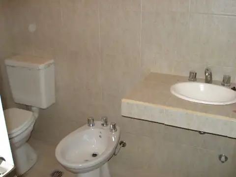 Depto Tipo Casa en Venta en Parque Chacabuco, USD 180.000
