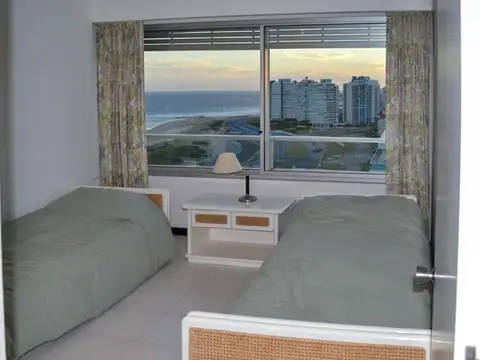 Departamento 4 ambientes con 3 baños