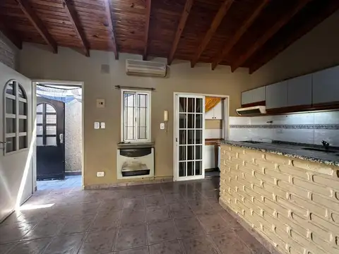 Depto Tipo Casa en Venta en Lanus Oeste, USD 45.000