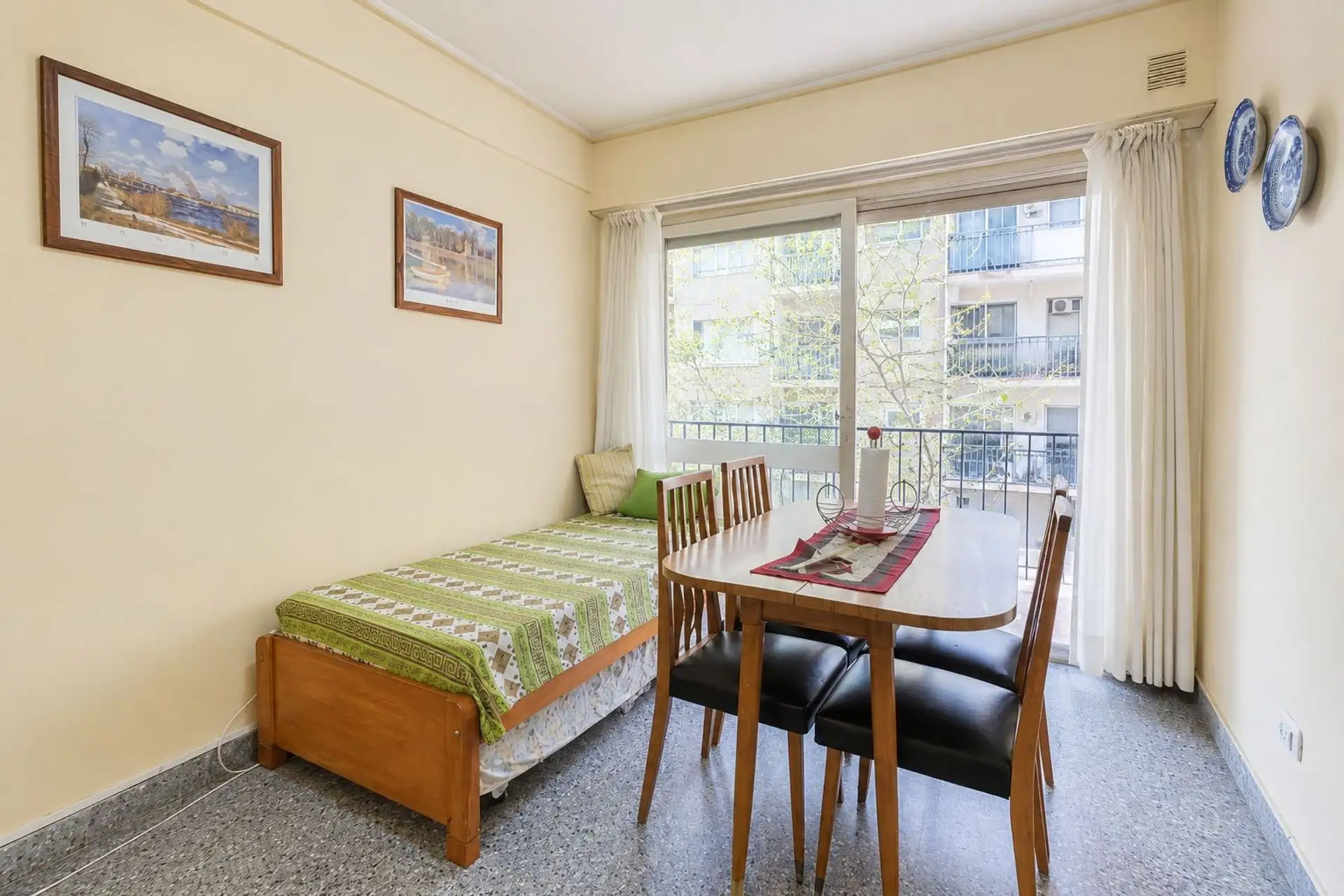 Venta departamento 2 amb balcón al frente — Plaza Colón