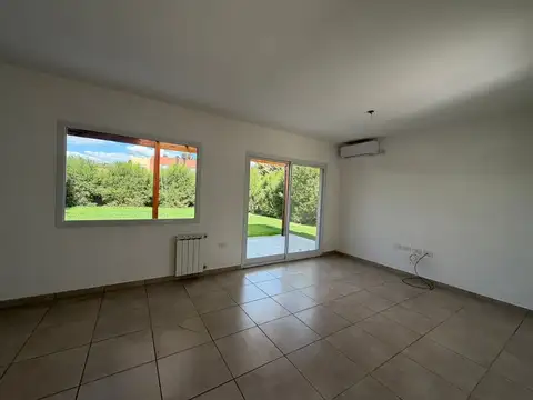 Casa en Alquiler en Casas de San Patricio 2 dormitorios, Villanueva 100