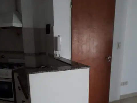 Departamento en Alquiler en La Plata, $ 400.000