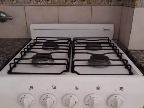 Monoambiente con parrilla y patio - 69 e 118 y 119