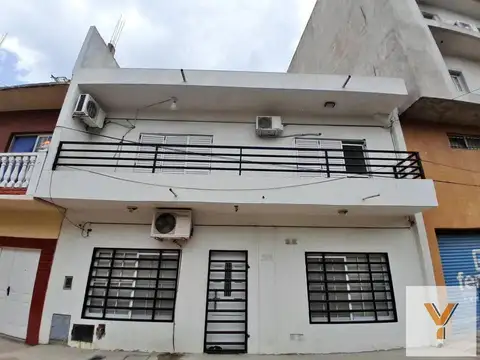 Casa en venta - 2 Dormitorios 1 Baño - Villa Celina
