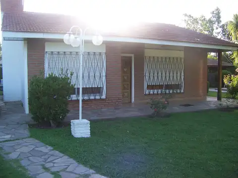 CASAQUINTA CON QUINCHO Y PISCINA!