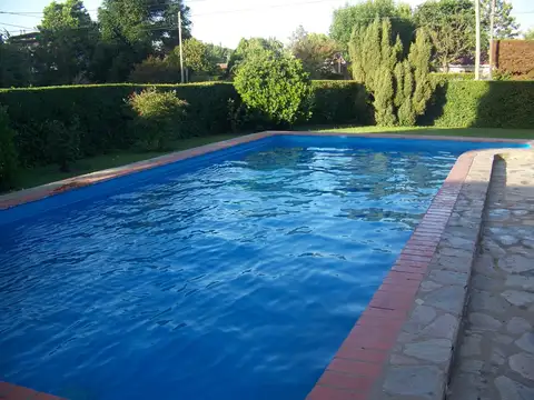 CASAQUINTA CON QUINCHO Y PISCINA!
