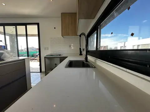 Casa - Pilar Del Este