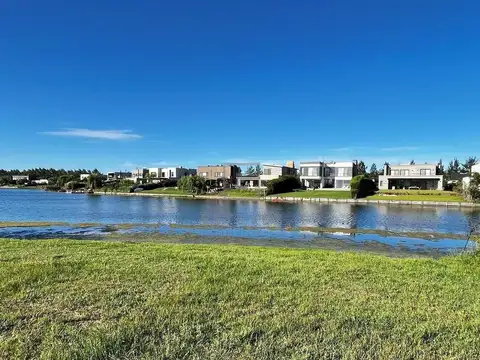 Lote a la laguna en venta, Barrio San Matías, Escobar