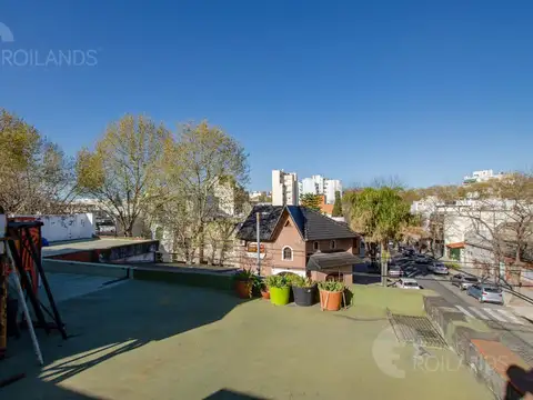 VENTA CASA LOTE PROPIO EN VILLA URQUIZA 7 AMBIENTES 2 COCINAS 3 BAÑOS  TERRAZA COCHERA DOBLE