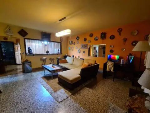 Depto Tipo Casa en Venta en Castelar Sur, USD 90.000