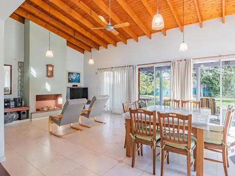 Casa en venta en barrio privado en City Bell