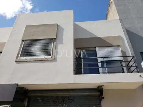 Local en Alquiler en Parque Saavedra, $ 2.300.000