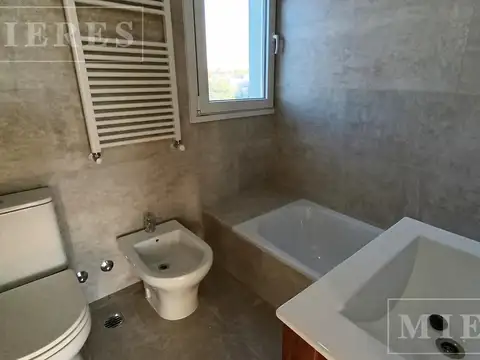 Departamento 3 ambientes con 2 baños