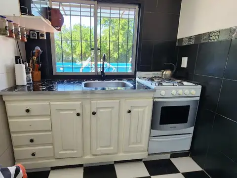 Casa 2 dormitorios con pileta La Plata