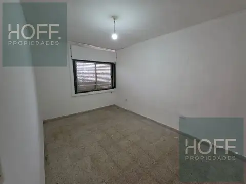 Casa en Alquiler con 1 cochera