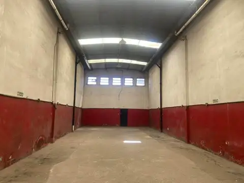 Edificio Comercial en Pompeya