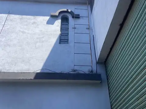 Edificio Comercial en Pompeya