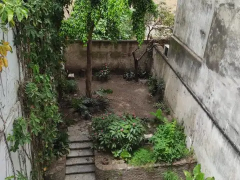 Lavalle 1600 , Piso 2