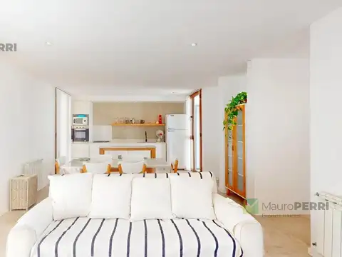 458 e/ Centenario y 12