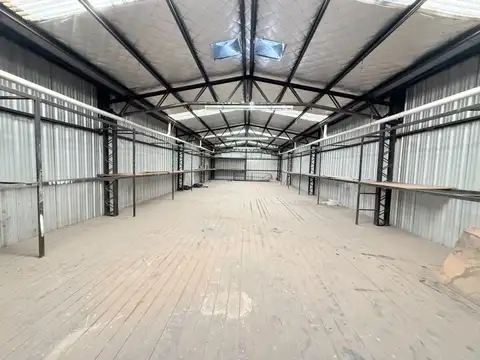 Galpón en Alquiler 556 m² | Villa Luro | Mixtura 3 | Apto Contenedores + Alta Visibilidad