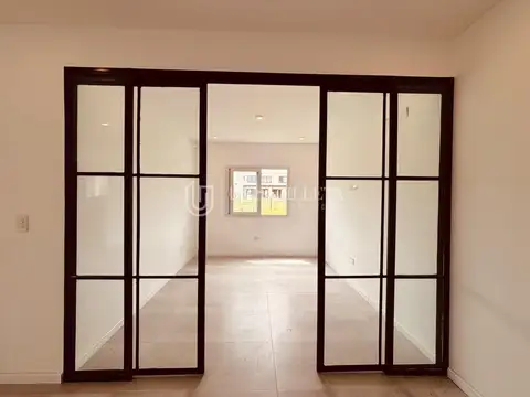Casa 6 ambientes con 4 baños