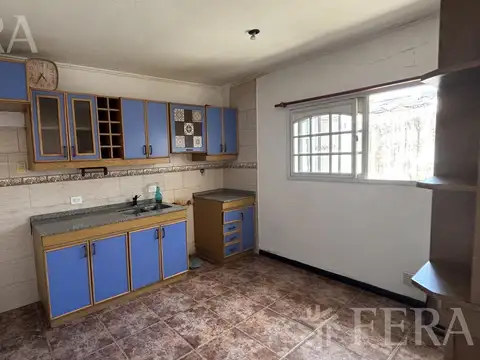 Alquiler PH  3 ambientes con patio en Villa Dominico