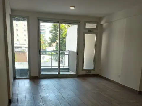 A ESTRENAR: alquiler monoambiente con balcón excelente vista.  Parrillas y solarium.