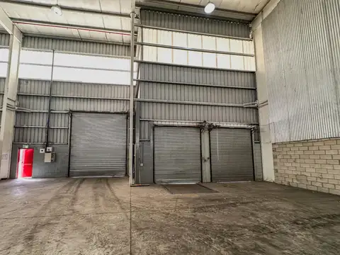 ALQUILER - NAVE INDUSTRIAL 3100m2 - CENTRO MULTICLIENTE - GARIN