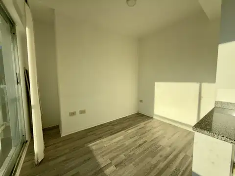 OFICINA EN ALQUILER, COCINA, BAÑO, LA PLATA CENTRO