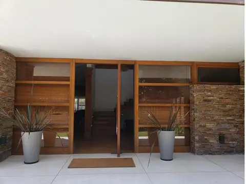 Casa en Venta en Martinez Libertador / Rio, USD 2.300.000