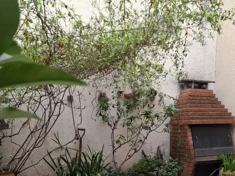 Duplex de 3ambientes/ con Patio y Parrilla/ Venta, Urquiza