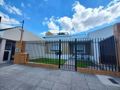 Casa en Venta Ramos Mejia - 6 ambientes
