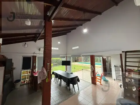 Acojedora casa en venta en Barrio los pescadores